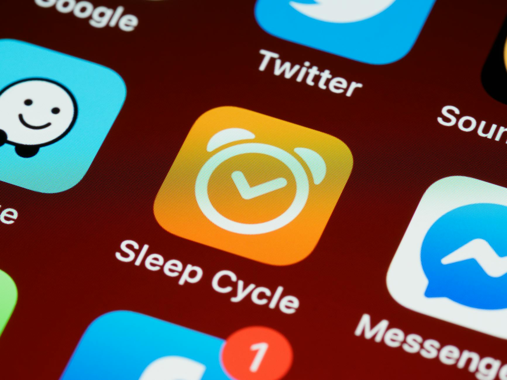 Zbliżenie ikony aplikacji Sleep Cycle na ekranie smartfona